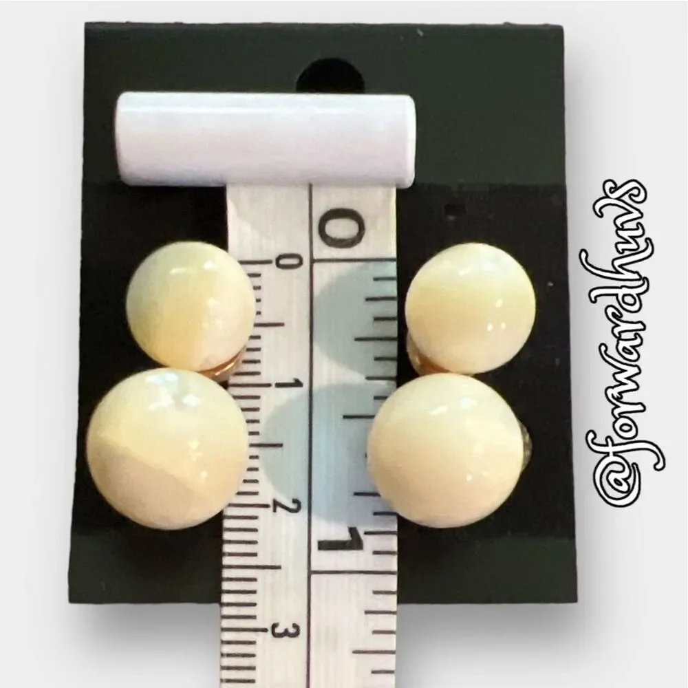 Vintage Ciner Round Mother of Pearl Clip On Earrings